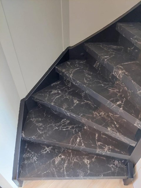 vicstairs-forbo-black-marble-vicstairs-63454--7-klein_20240718151137888